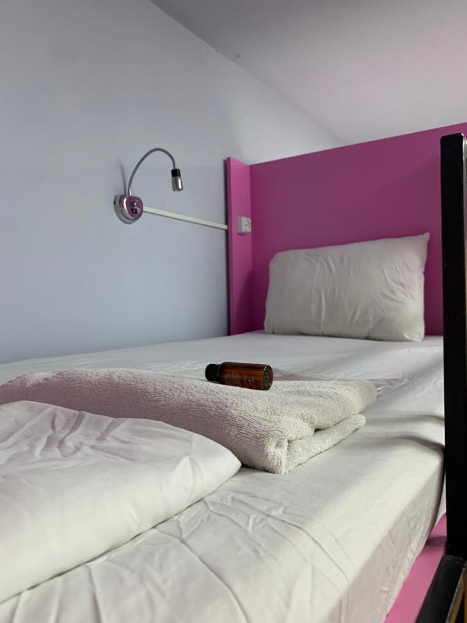 Gorgona Albergue Batumi Exterior foto
